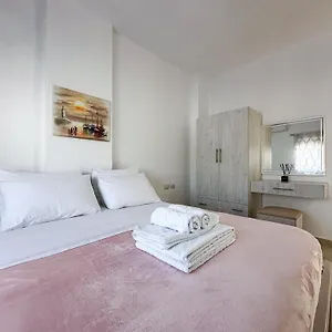 Parid Appartments Appartamento Sarandë